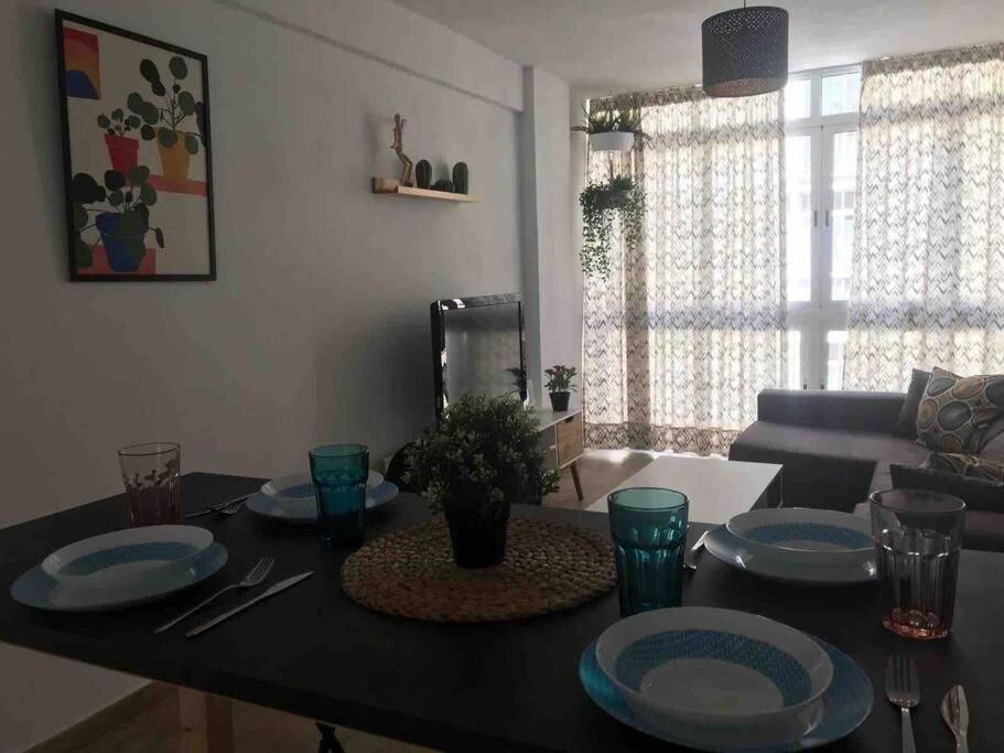 מאלגה Ideal Apartamento En El Barrio De Las Delicias מראה חיצוני תמונה